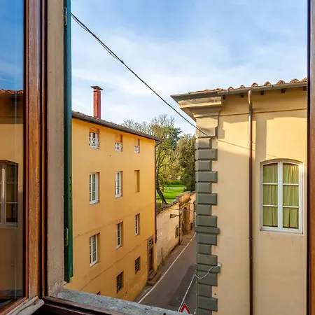 Appartamento Dentro Le Mura, Ampia Casa 3 Min Comics