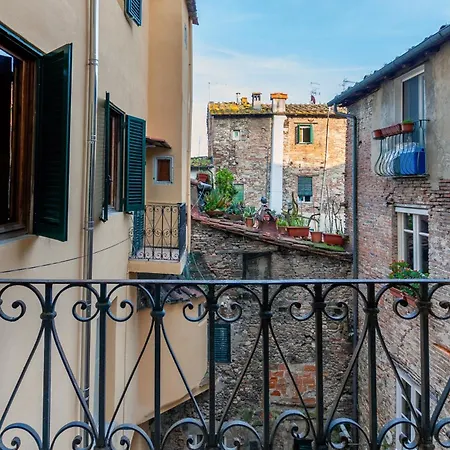 Dentro Le Mura, Ampia Casa 3 Min Comics Apartmán *